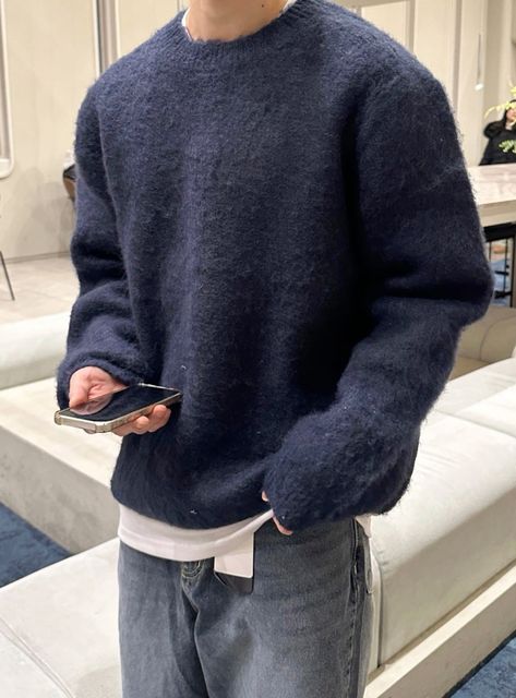 French Men Outfit, Quiet Luxury Fashion Men, Stockholm Style Men, Quiet Luxury Men, Frugal Aesthetic, Boyfriend Clothes, Sweater Outfits Men, Knit Sweater Outfit, Guy Fits