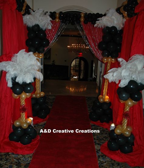 Vintage Hollywood Prom, Prom Red Carpet, Old Hollywood Prom, Red Carpet Theme Party, Entrance Ideas Entryway, Hollywood Prom, Red Carpet Entrance, Red Carpet Affair, Hollywood Party Theme