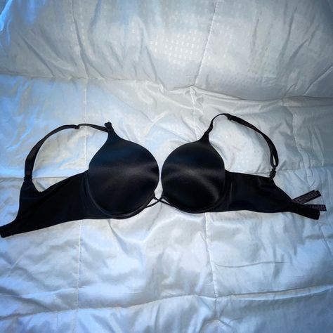 Victoria’s Secret Add 2 Cups Bombshell Bra- Basic Black Bra Vs Bombshell, Outfits Juvenil, Student Girl, Bra Cup, Cute Clothing, Black Bra, Bra Cups, Bra Women, 2 Cups