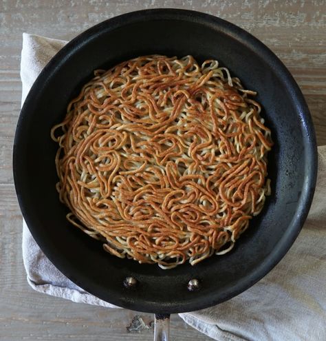 Crispy Chow Mein, Take Out Recipes, Noodles Video, Pork Chow Mein, Crispy Chow Mein Noodles, Lemongrass Pork, Fried Ramen, Fried Noodles Recipe, Fried Pasta