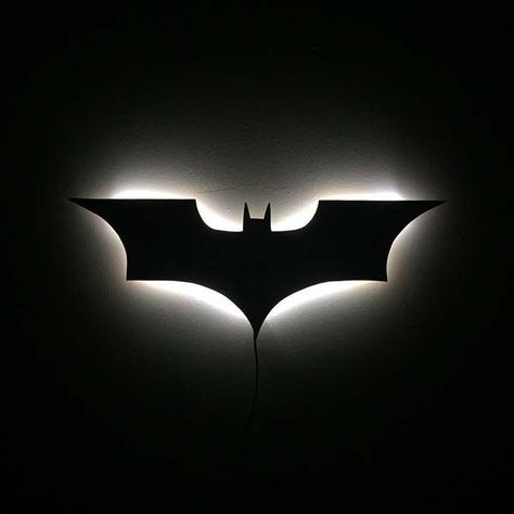 The Handmade LED Wall Lamp Lets You Call Batman with His Sign Batman Light, Batman Sign, Logo Batman, Batman Wall, Baby Night Light, Lighting Logo, Kids Night, Night Light Kids, Metal Wall Sign