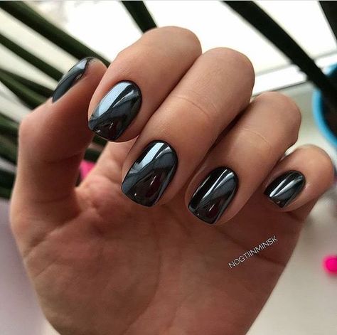 Black Nails Mirror Effect, Black Chrome Gel Nails, Black Chrome Nails Short, Black Chrome Nails Designs Short, Black Mirror Nails, Short Black Chrome Nails, Mirror Nails Design, Black Chrome Nail, Nails Mirror