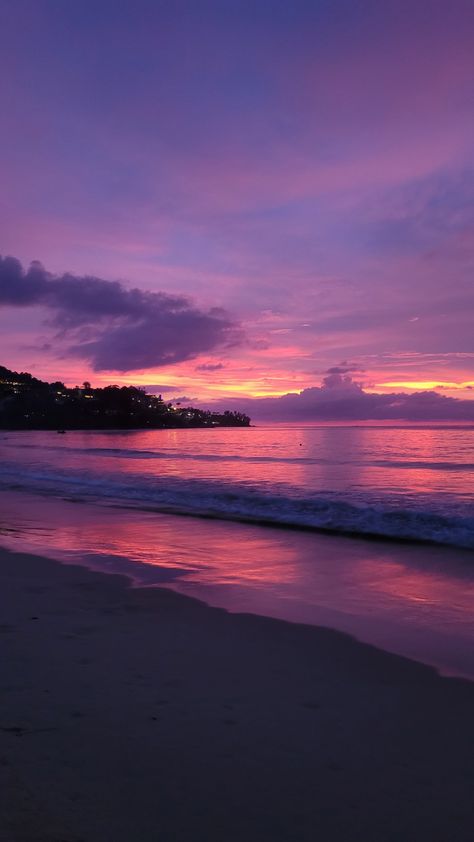 Ocean Sky Aesthetic, Purple Beach Wallpaper, Purple Sunset Wallpaper, Purple Sunset Aesthetic, Pink Sunset Wallpaper, Hot Pink Sunset, Sunrise Purple, Pink And Purple Sunset, Pink Hour