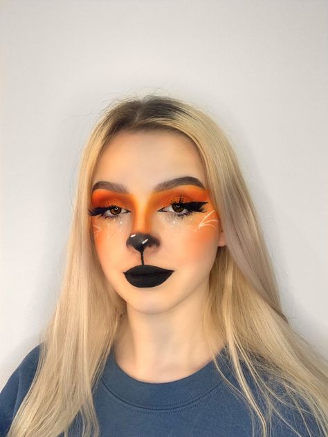 Fox Halloween Makeup For Women, Fox Inspired Makeup Look, Fox Face Makeup Halloween, Fox Animal Makeup, Red Panda Makeup Halloween, Fox Makeup Looks Halloween, Cute Fox Makeup Halloween, Fox Eye Makeup Halloween, Raccoon Makeup Halloween