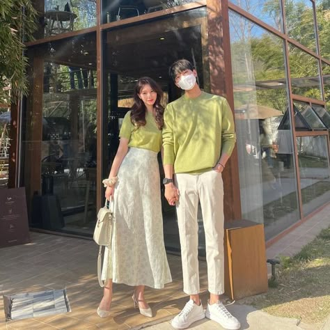 Matchy Outfit Couple, Couple Outfits Korean, Korean Couple Outfits, Couple Outfits Matching, Couple Outfit Ideas, Couple Matching Outfits, Couple Fits, Couples Outfit, Couple Dress