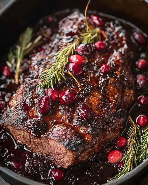 Cranberry Balsamic Ribeye Roast - Miarecipes Cranberry Balsamic Ribeye Roast, Homemade Chili Beans, Balsamic Roast Beef, Balsamic Roast, Lobster Cream Sauce, Roast Beef Recipe, Broccoli Pasta Bake, Balsamic Marinade, Christmas Roast