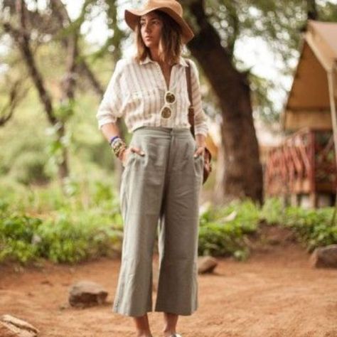 28 Safari Outfit Ideas 17 Safari Theme Party Outfits, Safari Theme Outfit, Party Outfits Black Women, Theme Outfit Ideas, Safari Outfit Ideas, Safari Outfit Women, Adventure Dress, Pith Helmet, Safari Outfit