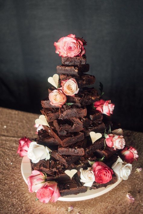 Brownie Tower Ideas, Wedding Cakes Alternatives, Instead Of Wedding Cake, Brownie Stack, Brownie Wedding, Brownie Wedding Cakes, Brownie Tower, Brownie Cakes, Alternative Wedding Cakes