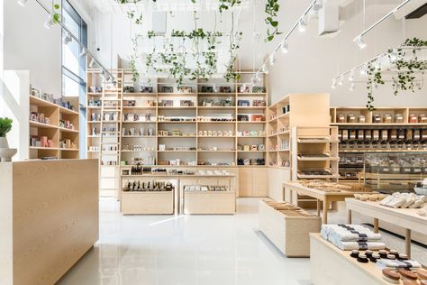 Go Green Oman: Oman’s first eco-friendly supermarket - Design K Retail Space Design, Open Ceiling, Supermarket Design, Pharmacy Design, Lighting Plan, Shop Fittings, Retail Store Design, Store Interior, Shop Interiors