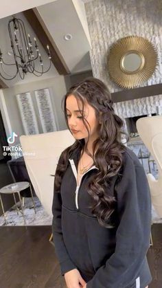 Recognition Hairstyles For Long Hair, Hairstyles For Long Hair For Graduation, Hairstyles For Recognition Day, Hair Do Graduation, Graduation Day Hairstyles, Recognition Hairstyles, Damas Hairstyles, Peinados De Graduacion Suelto, Peinados Para Graduacion Sueltos