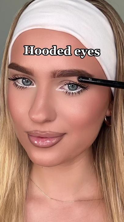 Hooded Eyes Eyeshadow, Eyeshadow For Hooded Eyes, Cute Eyeshadow, Makeup And Hairstyle, Cute Eyeshadow Looks, Neutrogena Makeup Remover, Makeup Shades, Neutrogena Makeup, Hooded Eye Makeup