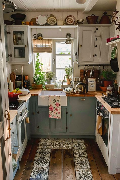 Make your kitchen stand out with eye-catching tiny cottage kitchen designs that balance charm and modern aesthetics. 🌿🏠 Boho Kitchen Curtains, Boho Home Ideas, Modern Boho Kitchen, Boho Style Kitchen, Boho Home Decor Ideas, Boho Kitchen Ideas, Kitchen Boho, Boho Style Home, Wallpaper Boho