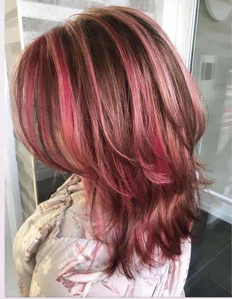 Coloured Hair Streaks, Pink Chunky Highlights In Brown Hair, Pink Dyed Hair Ideas, Red Hair With Pink Highlights, Pink And Lavender Hair, Lavender Hair Ideas, Brown And Pink Hair, Manifesting 2024, Skunk Hair