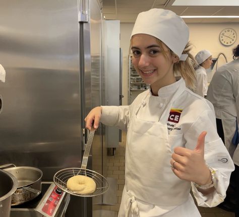 French Chef Aesthetic, Chef Uniform Aesthetic, Sous Chef Aesthetic, Line Cook Aesthetic, Chef Aesthetic Girl, Culinary Student Aesthetic, Culinary Arts Aesthetic, Female Chef Aesthetic, Culinary School Aesthetic