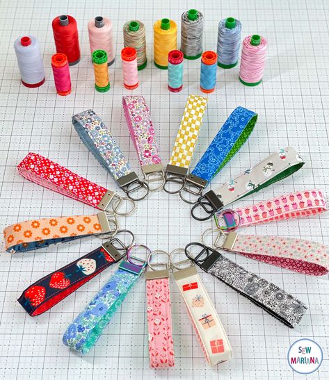 Easy Key Fobs Tutorial — Sew Mariana Key Fob Sewing Pattern Free, Quarter Keeper Pattern, Sewing Key Fob, Quilted Key Fobs, Diy Fabric Accessories, Fabric Key Fob Diy, Diy Fabric Keychain, Items To Sew And Sell, Key Fob Sewing Pattern