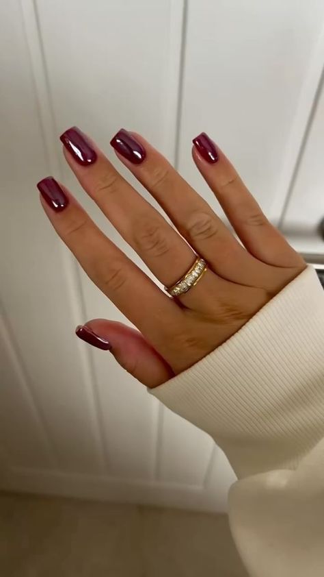 Instagram Chrome Red Nail, Wine Red Nails With Chrome, Summer Transition Nails, Dip Manicure Colors, Christmas Colour Nails, Cherry Red Nails With Chrome, Deep Cherry Nails, Red Glazed Donut Nails, Cherry Mocha Nails Chrome