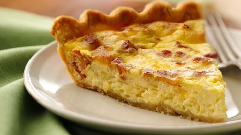 Prep it in 10 minutes! I added 1 T cornstarch and 1/3 Cup sour cream to milk. Can adapt and add other ingredients - peppers, ham, etc . Best Quiche Recipes, Bacon And Cheese Quiche, Cheese Quiche Recipe, Easy Quiche, Bacon Quiche, Quiche Recipes Easy, Cheese Quiche, Bacon And Cheese, Breakfast Quiche