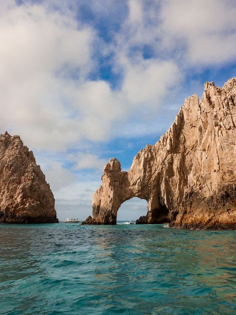 Cabo San Lucas Itinerary: 3 Days in Cabo – Sightseeing Señorita Cabo Mexico Aesthetic, Cabo San Lucas Aesthetic, Nails Beach Vacation, Cabo Aesthetic, Travel Visionboard, Cabo Honeymoon, Cabo Spring Break, 2025 Bingo, Mexico Cabo San Lucas