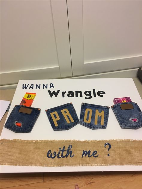 Country Prom Proposal, Country Homecoming Proposal, Best Prom Proposals, Sadie Hawkins Proposals, Creative Prom Proposal Ideas, Sadies Proposal, Cute Hoco Proposals, Cute Promposals, Country Prom