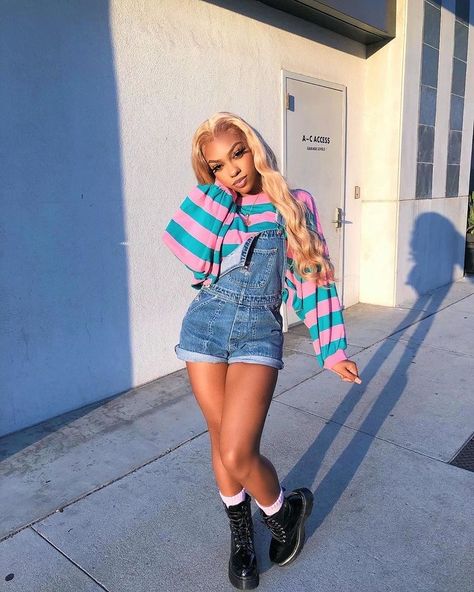 90s Overalls Outfit, School Outfit Black Women, Overalls Outfit Aesthetic, Overalls Outfit Summer, Overall Shorts Outfit, Overall Outfit, Overalls Outfit, Girls Overalls, Birthday Outfits