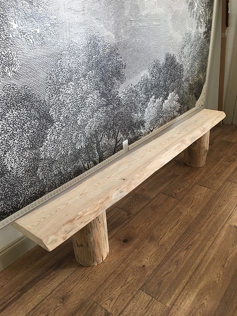 DIY Simple Rustic Log Bench Wooden Bench Seat Outdoor, Bench For Bedroom Diy, Log Bench Diy, Diy Log Bench Outdoor Seating, Basic Bench Diy, Diy Bench Seat Outdoor, Diy Rustic Wood Bench, Diy Long Bench, How To Make A Bench