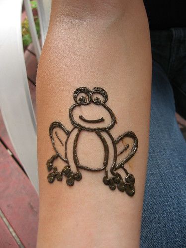 Funny Henna, Animal Henna Designs, Hena Designs, Cute Henna Tattoos, Henna Designs For Kids, Cute Henna, Prom Suit, Henna Ideas, Diy Gifts For Friends