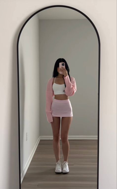 Mode Zara, Rock Outfit, Cute Simple Outfits, Really Cute Outfits, Pink Outfit, Girly Outfits, Casual Style Outfits, Lookbook Outfits, Teen Fashion Outfits