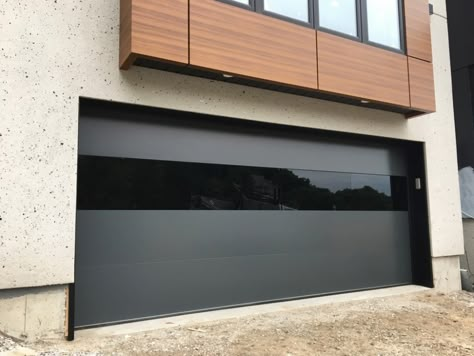 House Interior Makeover, Modern Garage Door, House Front Gate, Contemporary Garage Doors, Aluminium Garage Doors, Double Garage Door, Aluminum Garage, Garden Gates And Fencing, Interior Makeover