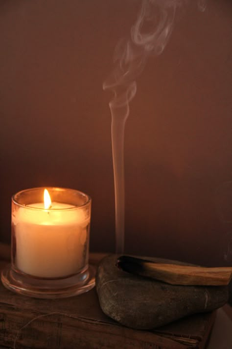 Aroma Therapy Aesthetic, Moody Candle Aesthetic, Encens Aesthetic, Smudging Aesthetic, Oil Massage Spa, Palo Santo Aesthetic, Aroma Aesthetic, Aroma Therapy Candles, Incense Aesthetic