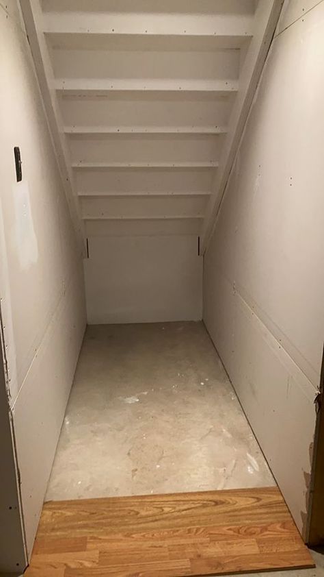 #stairsdecor #crafts #diy Stairs Pantry, Stair Kitchen, Under Stairs Pantry, Understair Storage, Basement Craft Rooms, Stair Design Architecture, تحت الدرج, درج السلم, Storage Door