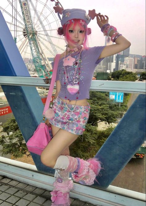 Pastel Decora Kei, Outfit Inspo Korean, Decora Fashion Outfits, Harajuku Decora Kei, Decora Harajuku, Japanese Fashion Trends, Harajuku Decora, Kawaii Outfit Ideas, Pastel White