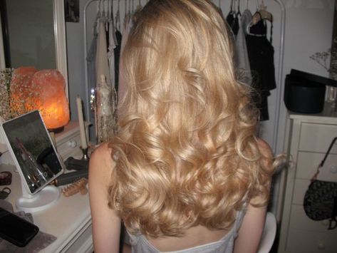 Victoria’s Secret Blowout, Victorias Secret Blowout Hair, Vs Bombshell Hair, Victoria Secret Bombshell Hair, Victoria Secret Blowout Hair, Bombshell Blowout, Vs Hair, Victoria Secret Hair, Bombshell Hair