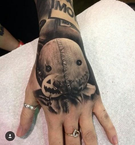 Creepy Cool! Payasa Tattoo, Horror Sleeve, Horror Movie Tattoos, Horror Tattoos, Movie Tattoos, Sick Tattoo, Trick R Treat, Spooky Tattoos, Horror Tattoo