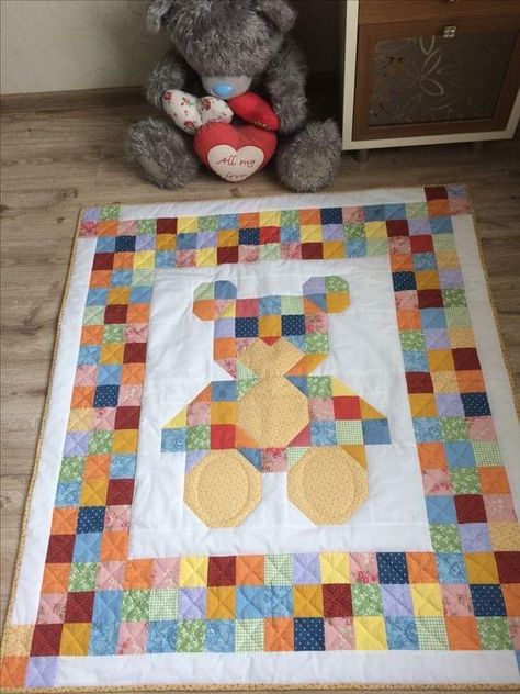 Bear Quilt Pattern, Teddy Bear Quilt Pattern, Teddy Bear Quilt, Baby Quilts Easy, Baby Quilt Patterns Easy, Kid Quilts Patterns, Animal Baby Quilt, Patchwork Quilting Designs, Kids Quilts