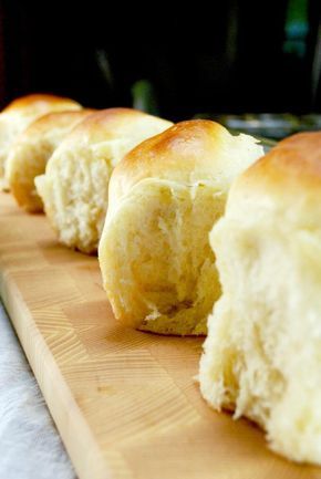 Amish Potato Rolls Potato Dinner Rolls Recipe, Potato Dinner Rolls, Potato Rolls Recipe, Dinner Roll Recipe, Amish Food, Amish Bread, Amish Friendship Bread, Mennonite Recipes, Fluffy Dinner Rolls