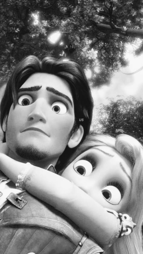 Disney Black And White Aesthetic, Cartoon Couple Photos, Rapunzel Y Flynn, Couple Disney, Dibujos Toy Story, Film Posters Art, Black And White Photo Wall, Gift Basket Ideas For Couples, Black Girls With Tattoos