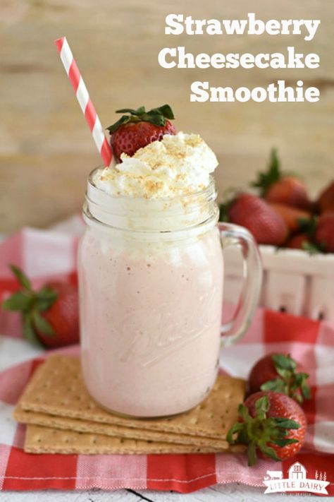 Greek Yogurt Milkshake, Greek Yogurt Shake Recipes, Strawberry Cheesecake Smoothie, Easy Strawberry Cheesecake, Cheesecake Smoothie, Cleaning Eating, Cheesecake Pudding, Yogurt Milk, Ninja Blender