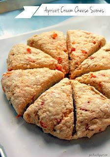 Dried Apricot Scones Recipe, Recipes With Apricots, Apricot Scones Recipe, Cream Cheese Scones, Apricot Scones, Honey Butter Recipe, Apricot Recipes, Scones Recipe Easy, Homemade Scones