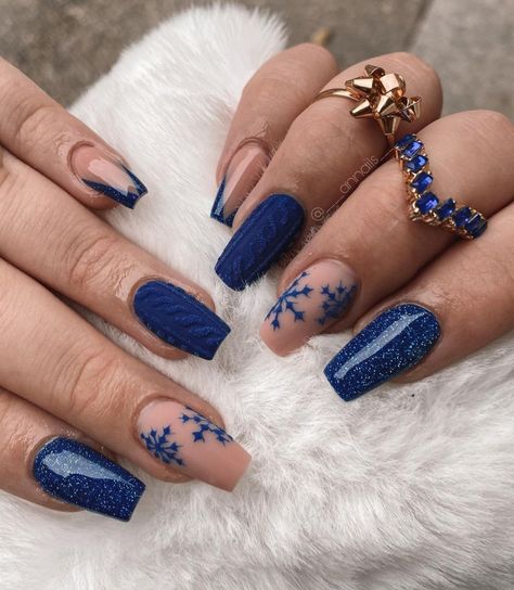 Blue Christmas Nails, Nails Grunge, January Nails, Winter Nails Acrylic, Sweater Nails, Christmas Gel Nails, Nails Winter, Blue Nail Designs, Christmas Nails Acrylic