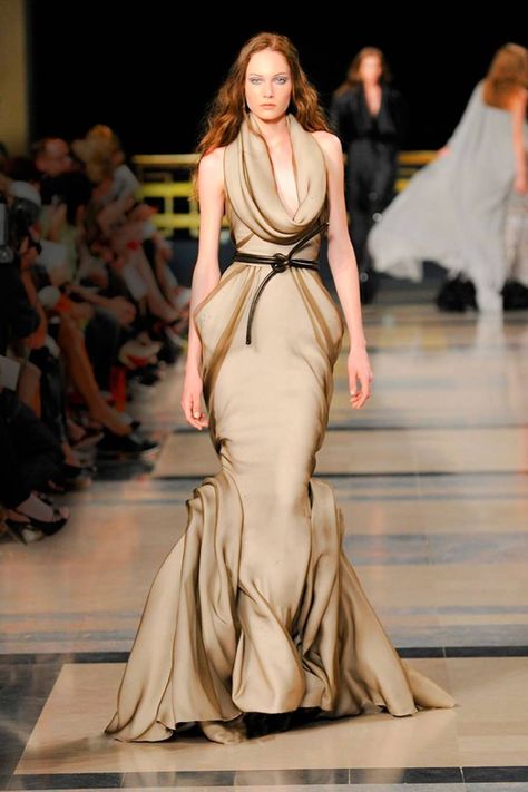 Stephane Rolland, Couture Gowns, Gorgeous Gowns, Dries Van Noten, Mode Vintage, Couture Collection, Beautiful Gowns, Couture Dresses, Moda Fashion