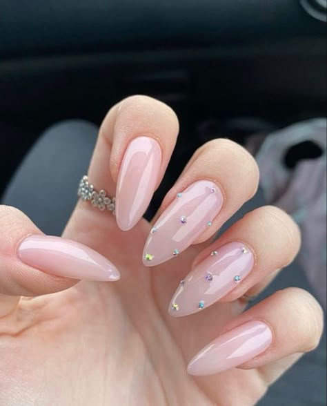 Birthday Nails Almond Shape, Paznokcie Hello Kitty, Kutek Disney, Unghie Sfumate, Nagel Tips, Minimal Nails, Makijaż Smokey Eye, Almond Acrylic Nails, Soft Nails