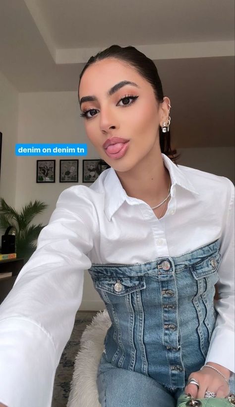 Denim Top Outfit, European Style Outfits, Denim Vest Outfit, Tube Top Outfits, Looks Jeans, Outfit Aesthetics, Vest Outfit, Stylish Summer Outfits, Effortlessly Chic Outfits