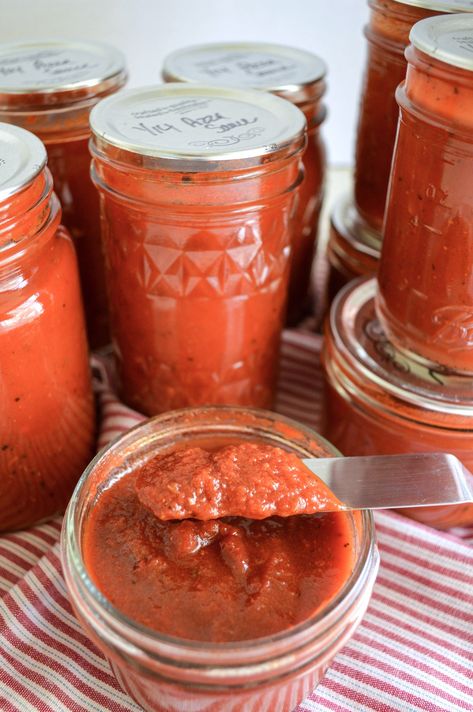 Home Canned Pizza Sauce (from frozen or fresh tomatoes) - An Oregon Cottage Pizza Sauce From Fresh Tomatoes, Canned Pizza Sauce, Canning Pizza Sauce, Frozen Tomatoes, Canned Tomato Recipes, Sauce From Fresh Tomatoes, Savoury Sauces, Homemade Tomato Paste, Oregon Cottage