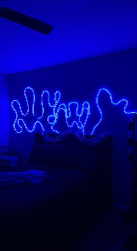 Neon Rope Light Decor, Led Lights Bedroom Guys Room, Neon Rope Light Ideas Bedroom, Light Rope Ideas, Cool Room Ideas For Guys Led Lights, Rope Lighting Ideas Indoor, Govee Led Rope Ideas, Led Rope Lights Bedroom, Neon Rope Light Ideas