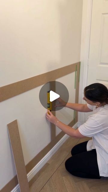 Danielle Davenport on Instagram: "How we panelled the kitchen wall 🪵🪚  We went with the shaker wall panelling kit from @roomixdiy, you get everything you need as well as a how to guide. Without this kit I genuinely wouldn’t have a clue!   This isn’t the finished look.. keep an eye out on my next post to see what I’ve done with this empty space 👀   Ad #roomix #wallpanelling #panelling #howtopanel #howto #homedecor #walldecor" Shaker Wall Panelling, Paneling Makeover, Stair Paneling, Basement Decoration, Shaker Wall, Living Room Panelling, Modern Wall Paneling, Wall Paneling Diy, Craft Storage Furniture