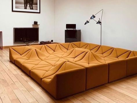 Dune Couch, Dune Sofa, Conversation Pit, Unique Sofas, Pierre Paulin, Hal Decor, Dream House Decor, Interior Furniture, Dream Home Design