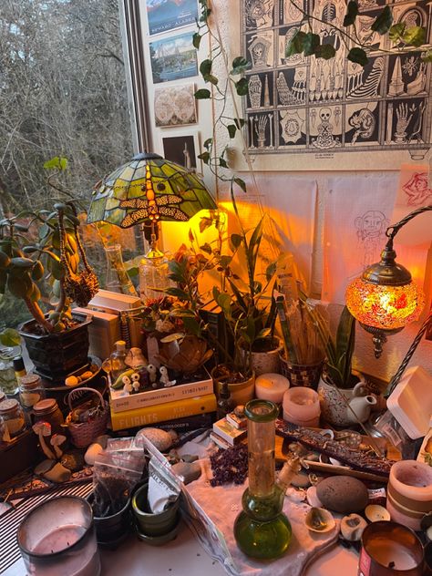 Witchy Altar Aesthetic, Clutter Core Aesthetic, Cluttered Aesthetic, Whimsigoth House, Whimsical Lights, Altar Aesthetic, Witchy Office, Maximalism Aesthetic, Manifest Inspiration