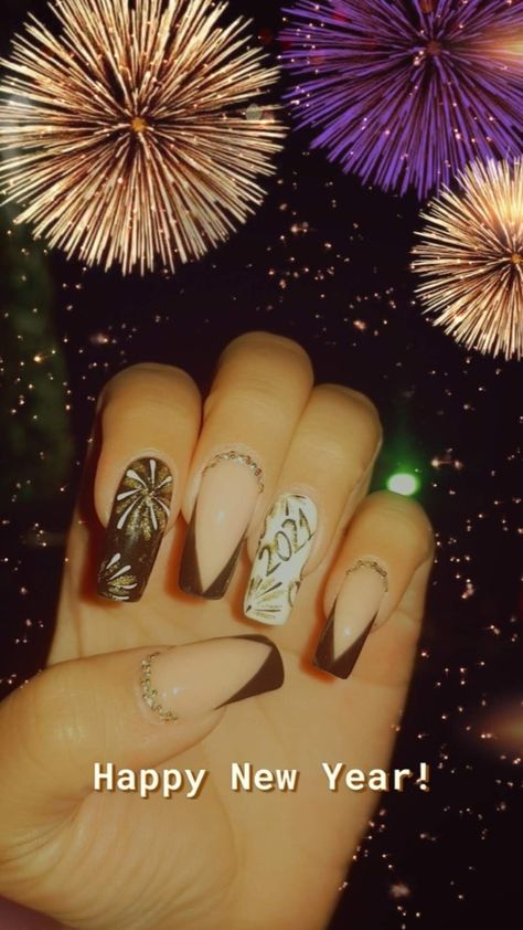 New Year, New Nails Winter Wonderland Nail Art for 2024 | Spring Nails Party Nail Design, New Year Nails, New Years Nail Art, 3d Nail Art Designs, New Years Nail Designs, New Years Eve Nails, Nails Art Designs, Cute Short Nails, Festive Nail Art