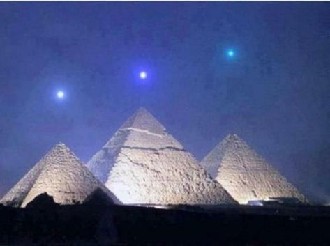 Mercury, Venus and Saturn were aligned in December 2012, but that phenomenon did not appear as seen in a widely shared online image. Ancient Aliens History Channel, Egypt River, Out Of Place Artifacts, Ancient Astronaut Theory, Aliens History, Kemetic Spirituality, Ancient Egypt Gods, Orion's Belt, Orion Constellation