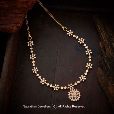 Diamond Necklace Set Indian, Navrathan Jewellers, Diamond Necklace Simple, Real Diamond Necklace, Diamond Jewelry Store, Gold Jewelry Simple Necklace, Beautiful Gold Necklaces, Jewelry Set Design, Diamond Necklace Designs